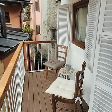 Al Vicolo Del Gallo Monolocale Varallo Exterior foto